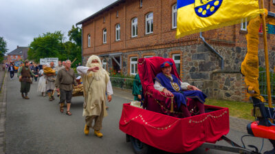 Foto des Albums: Festumzug - 750 Jahre Marnitz