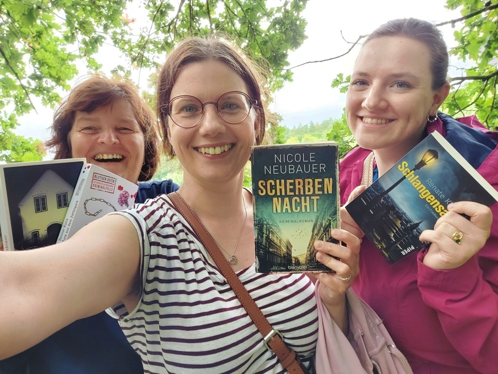 Bild: Fündig geworden in der Bücherscheune