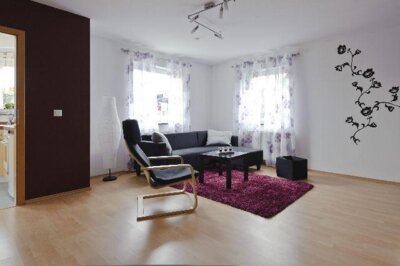 merz 004  (Bild vergr&ouml;&szlig;ern)
