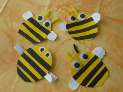 und nochmal lustige Bienen!  (Bild vergr&ouml;&szlig;ern)