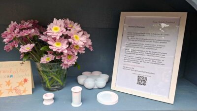 Foto des Albums: Verkaufsschrank von Laden-AG eröffnet