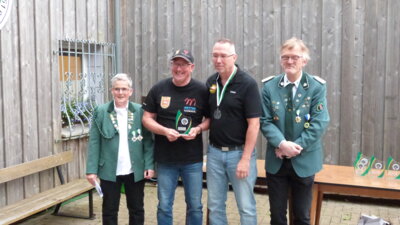 2025-06-24 Siegerehrung SSW (32)  (Bild vergr&ouml;&szlig;ern)