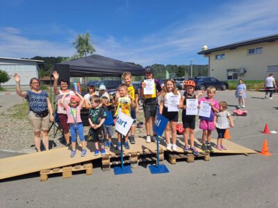 Foto des Albums: Bobbycar-Rennen 2025 in Eggenthal!