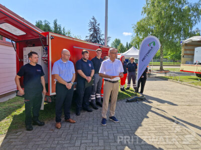 Foto des Albums: Übergabe des Leuchtturms für den Katastrophenfall