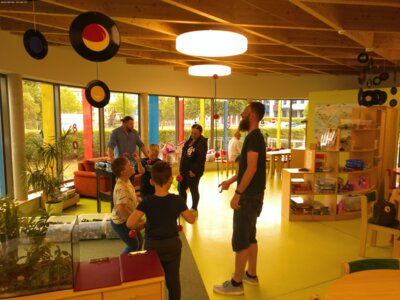 Ein wahrer Jonglierkünstler!  (Bild vergrößern)