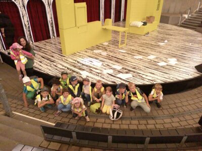 Wie jedes Jahr, ein Schnappschuss vor der Bühne. Das hat schon Tradition.  (Bild vergrößern)