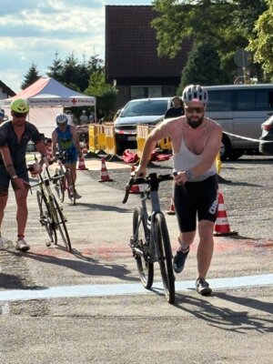 Foto des Albums: TNT 2025 - Sport