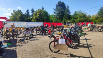 Foto des Albums: TNT 2025 - Sport