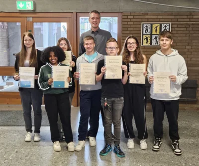Foto des Albums: Preisverleihung an die besten Schülerinnen und Schüler