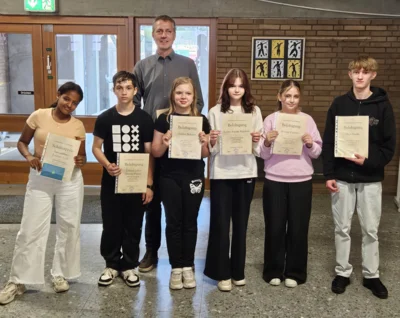 Foto des Albums: Preisverleihung an die besten Schülerinnen und Schüler