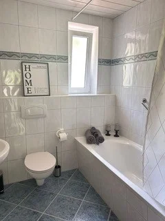 Badezimmer  (Bild vergr&ouml;&szlig;ern)