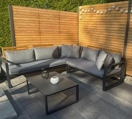 Terrassendeck mit Grillm&ouml;glichkeit  (Bild vergr&ouml;&szlig;ern)