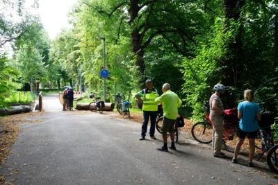 Kurze Rast an der Ihme  (Bild vergr&ouml;&szlig;ern)