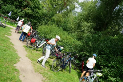 Langsam wieder auf den Sattel  (Bild vergr&ouml;&szlig;ern)