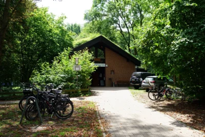 Wiesendachhaus  (Bild vergr&ouml;&szlig;ern)