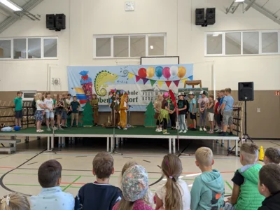 Foto des Albums: Ein neues Schuljahr beginnt