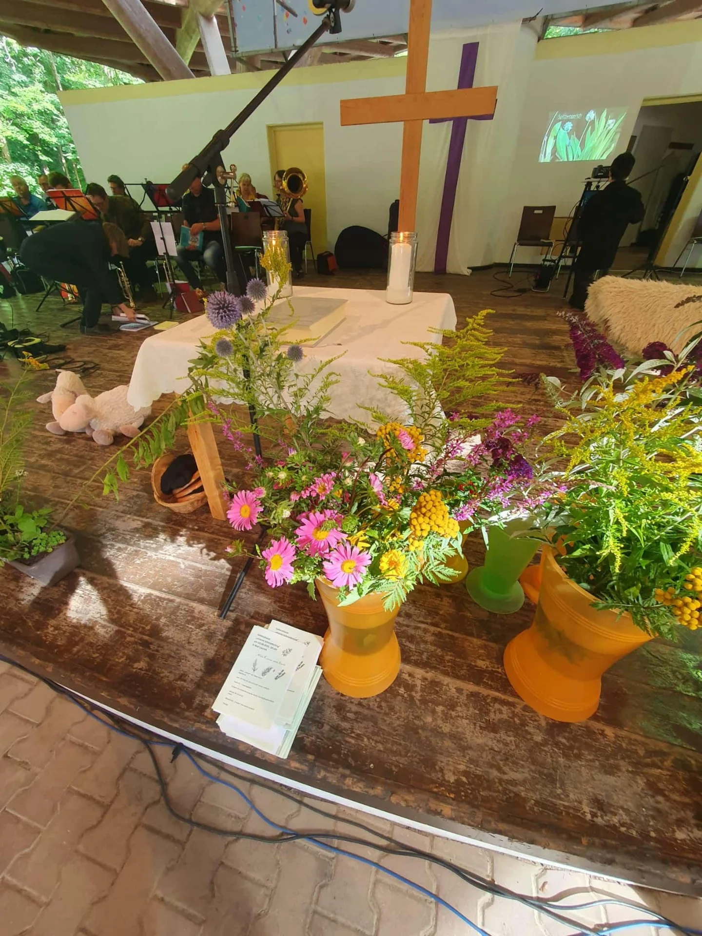 Bild: Altar-Schmuck für den Sommergottesdienst