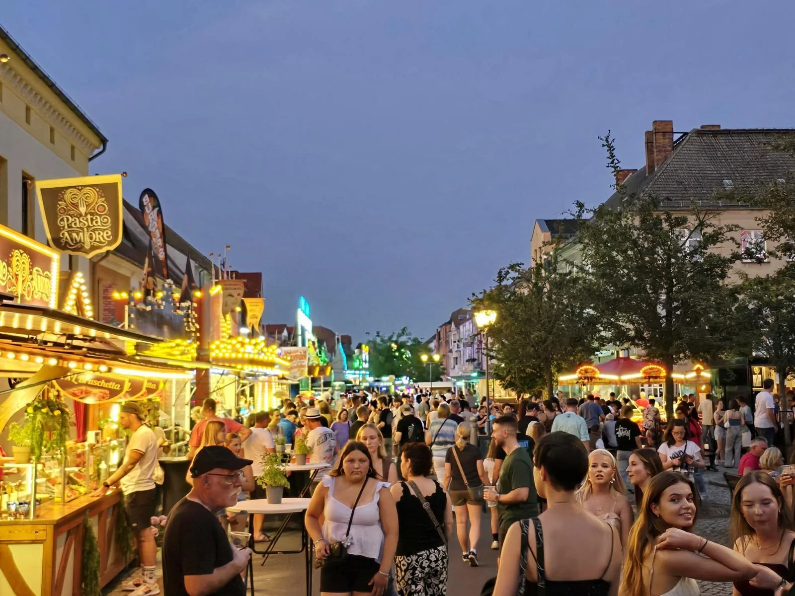 Bild: Impressionen vom Calauer Stadtfest. Foto: Matthias Nerenz