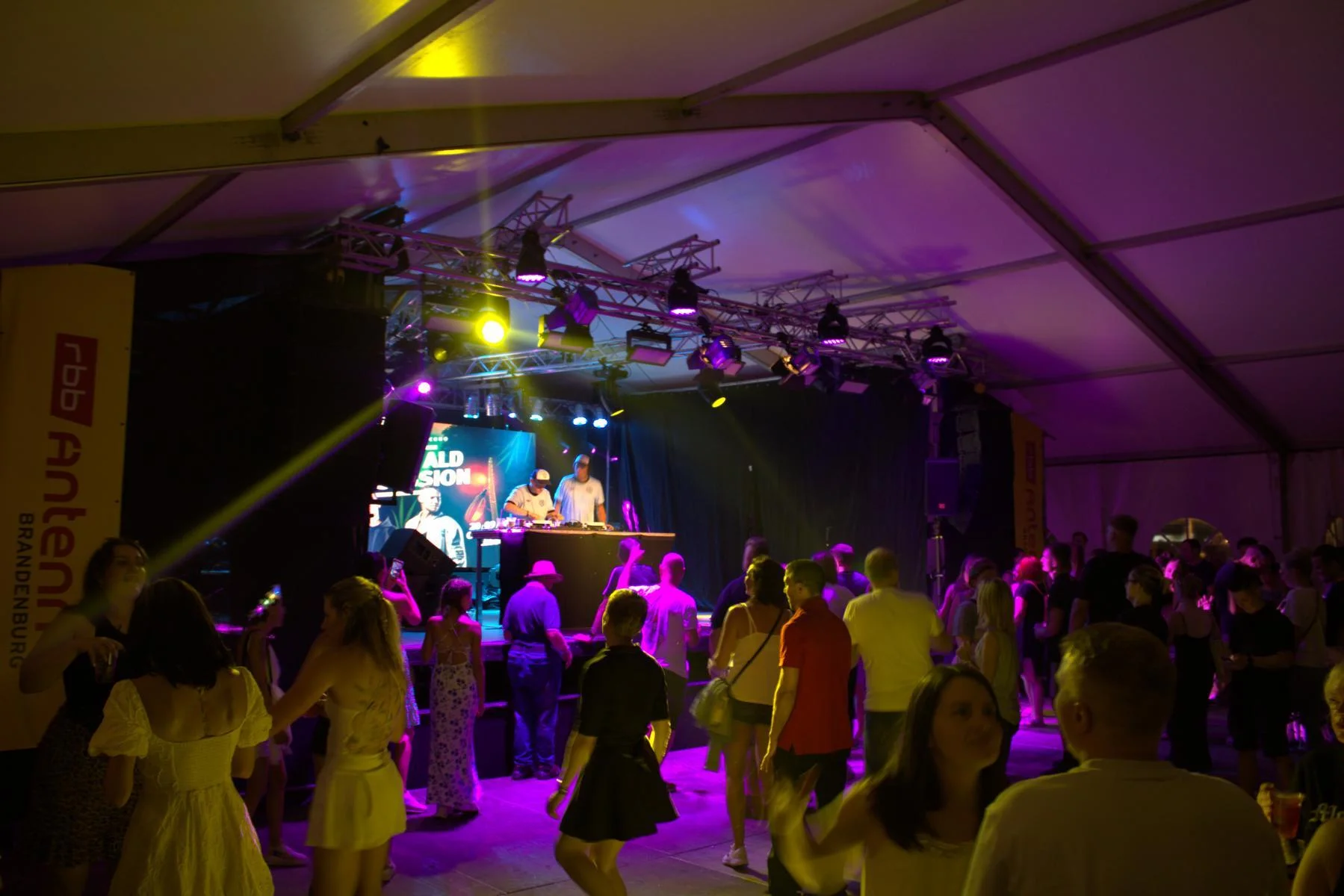 Bild: Impressionen vom Calauer Stadtfest. Foto: Jayden During