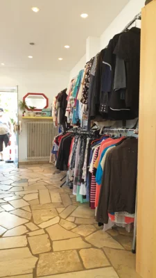 Foto des Albums: Kleiderkammer