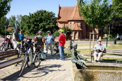 Stopp am Josef-Hauke-Platz Lauenau  (Bild vergr&ouml;&szlig;ern)
