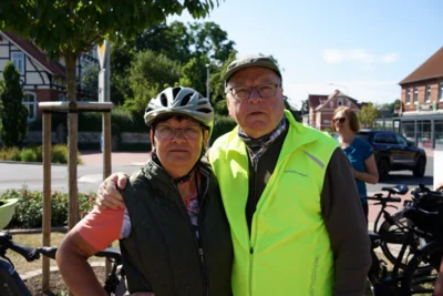Stopp in Lauenau -2  (Bild vergr&ouml;&szlig;ern)