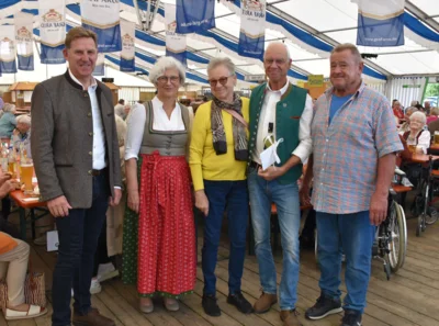 Foto des Albums: Stimmungsvolle Volksfesttage in Bildern