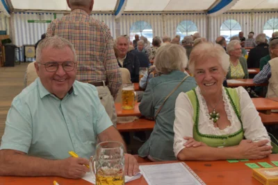 Foto des Albums: Stimmungsvolle Volksfesttage in Bildern