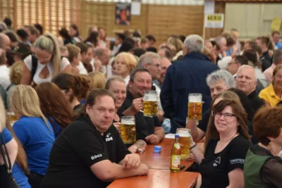 Foto des Albums: Stimmungsvolle Volksfesttage in Bildern
