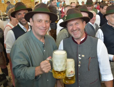 Foto des Albums: Stimmungsvolle Volksfesttage in Bildern
