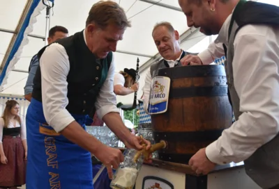 Foto des Albums: Stimmungsvolle Volksfesttage in Bildern