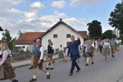 Foto des Albums: Stimmungsvolle Volksfesttage in Bildern