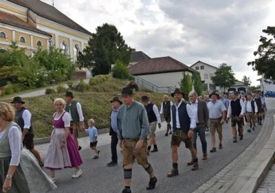 Foto des Albums: Stimmungsvolle Volksfesttage in Bildern