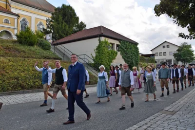 Foto des Albums: Stimmungsvolle Volksfesttage in Bildern