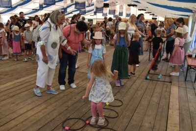 Foto des Albums: Stimmungsvolle Volksfesttage in Bildern