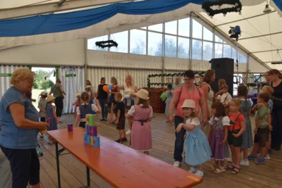 Foto des Albums: Stimmungsvolle Volksfesttage in Bildern