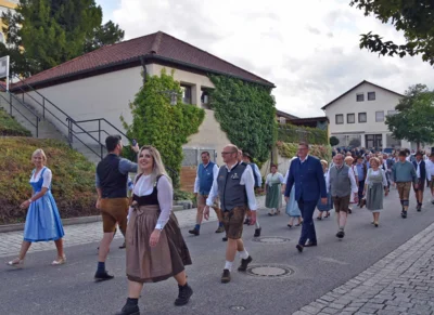Foto des Albums: Stimmungsvolle Volksfesttage in Bildern