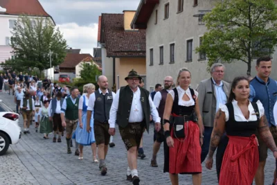 Foto des Albums: Stimmungsvolle Volksfesttage in Bildern
