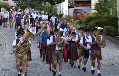 Foto des Albums: Stimmungsvolle Volksfesttage in Bildern
