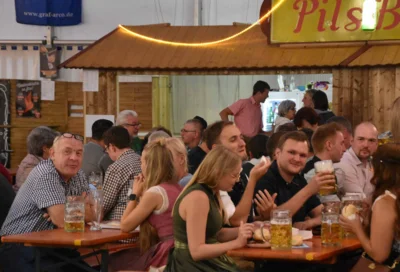 Foto des Albums: Stimmungsvolle Volksfesttage in Bildern