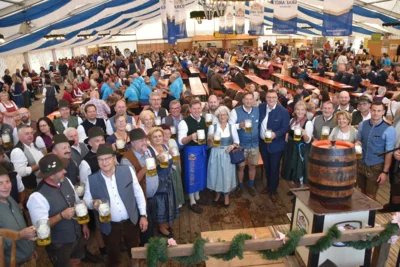Foto des Albums: Stimmungsvolle Volksfesttage in Bildern