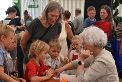 Foto des Albums: Stimmungsvolle Volksfesttage in Bildern