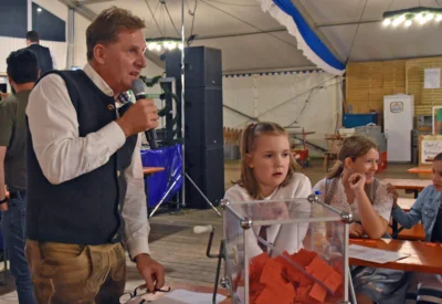 Foto des Albums: Stimmungsvolle Volksfesttage in Bildern