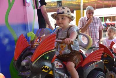 Foto des Albums: Stimmungsvolle Volksfesttage in Bildern