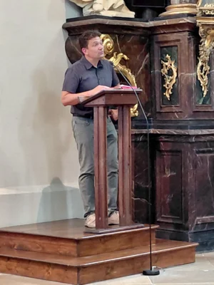 Deutscher Gottesdienst in der St. Niklaskirche in Znaim  (Bild vergr&ouml;&szlig;ern)