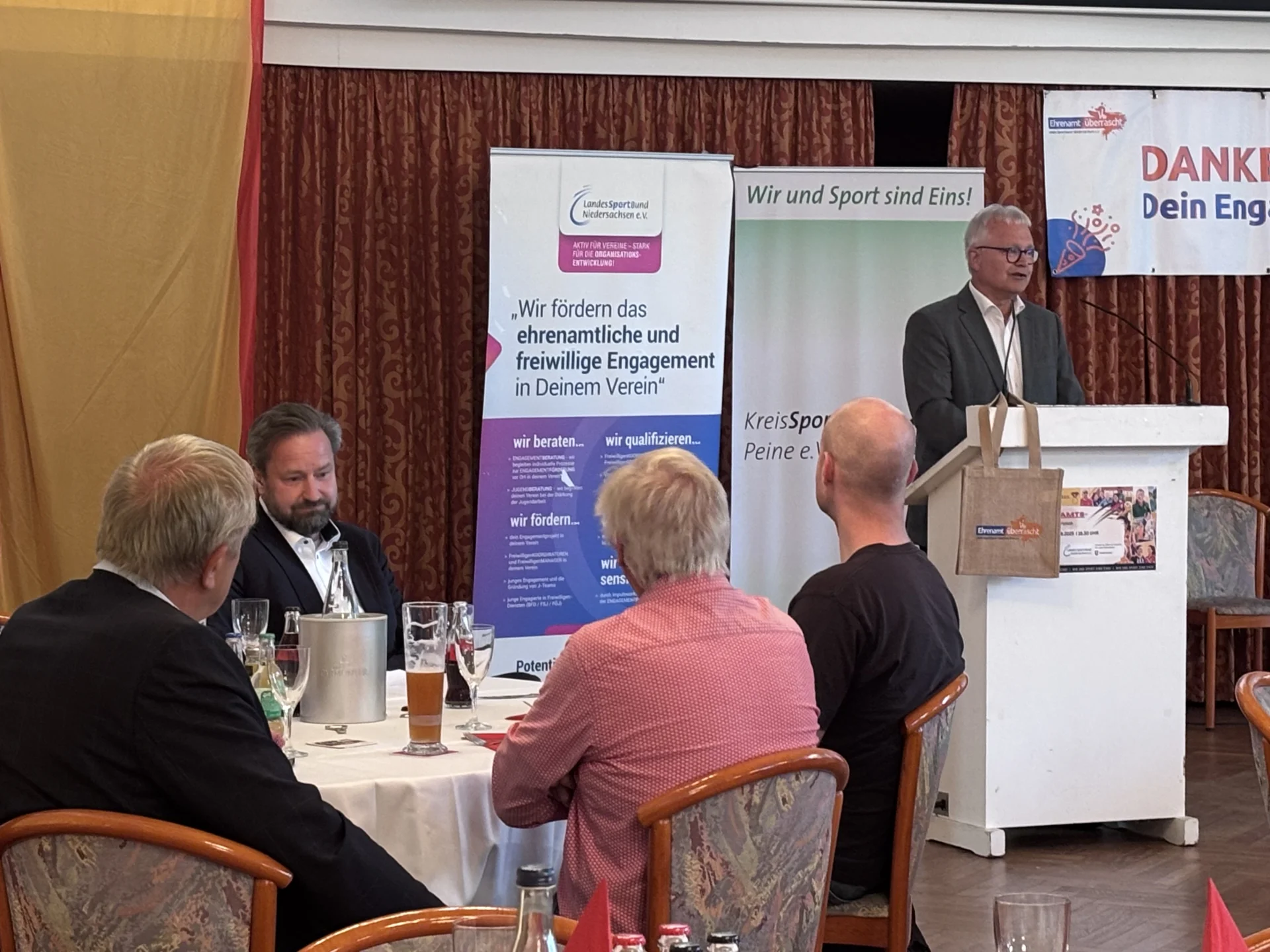 Bild: Eröffnung durch KSB-Vorsitz