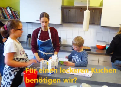 F&uuml;r einen leckeren Kuchen ben&ouml;tigen wir  (Bild vergr&ouml;&szlig;ern)