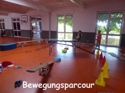 Bewegungsparcour  (Bild vergr&ouml;&szlig;ern)
