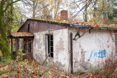 Foto des Albums: Abriss ehemaliger Krankenbaracken in Hummelshain,  16. November 2023