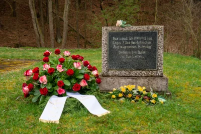 Foto des Albums: 13. April 1945 / 13. April 2020 – zum 75. Jahrestag gedenken wir der Opfer der “REIMAHG” und ihrer Befreier
